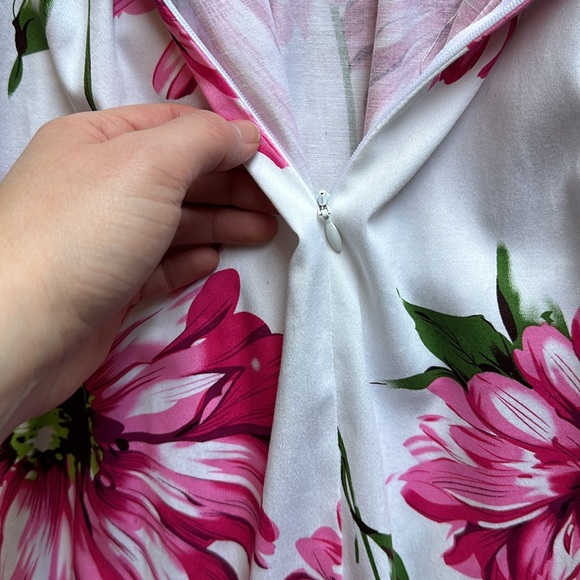 3rd Floor Studio Canadian Designer Dress, Pink Daisy Floral Print Midi Dress - Picture 10 of 17